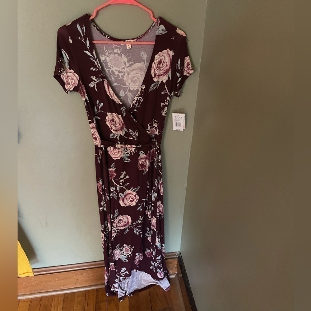 Kohl’s Burgendy floral dress size small